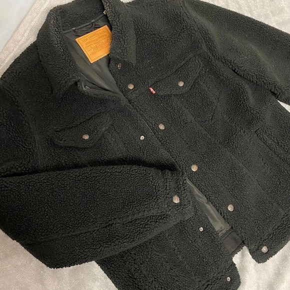 LEVIS Fur Jacket - Picture 5 of 5